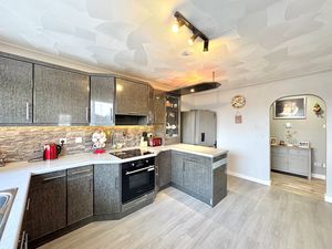 Photo 11- click for photo gallery